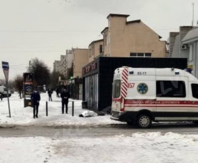 У Львові на вулиці помер 67-річний чоловік