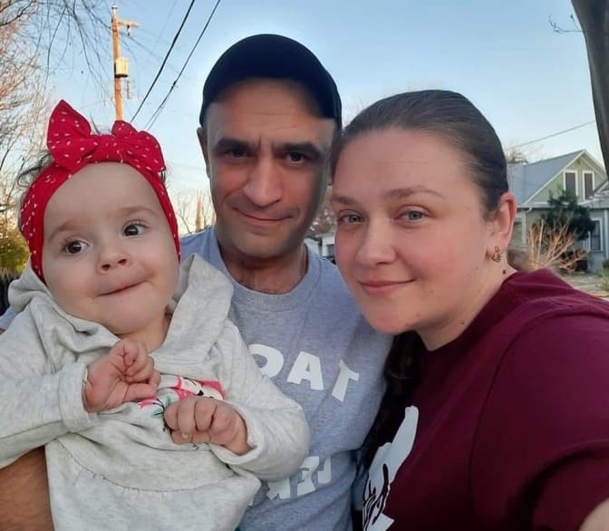 Вікторія Полюга повернулась до Львова зі США, де отримала найдорожчі у світі ліки від СМА