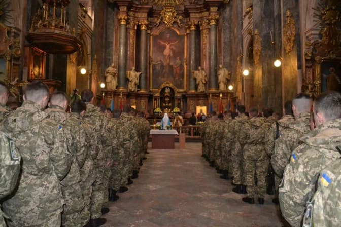 Львів’ян запрошують до Гарнізонного храму на спільну молитву із військовими