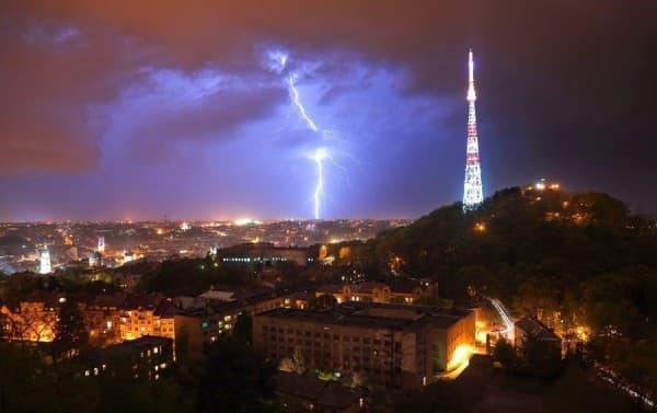 Синоптики прогнозують у Львові град та грози