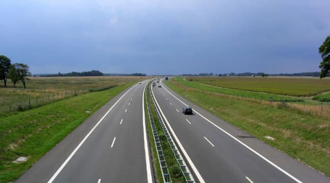 Через міста та села можуть заборонити будувати швидкісні траси