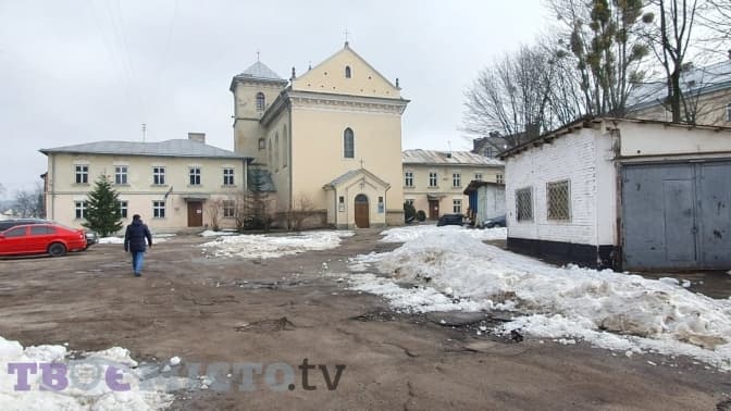 Амфітеатр, скляна світлиця і концертний зал. Як «Дударик» планує оновити простір біля храму Св. Лазаря