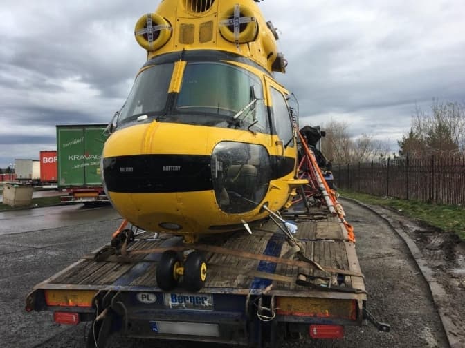 Поляк намагався через кордон на Львівщині перевезти гелікоптер. Відео