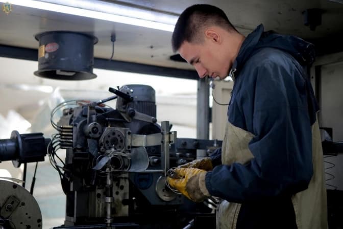 Підприємства, які переїхали на Львівщину, отримають 100 тисяч гривень допомоги