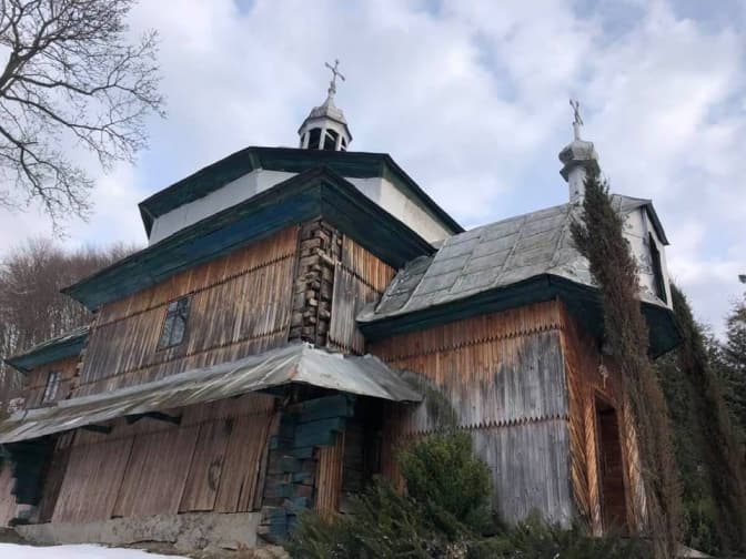 Чи продовжать реставрувати церкву під Круковою Горою