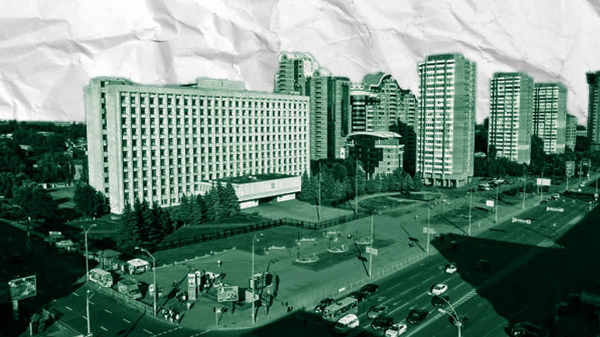 Історія площі Лесі Українки в Києві: залізниця замість площі, тир замість будівлі ЦВК та як виникло Царське село