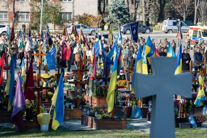 Чому 9 травня – не є Днем перемоги та недобуд поблизу центру Львова перероблять під медцентр. Підсумки доби
