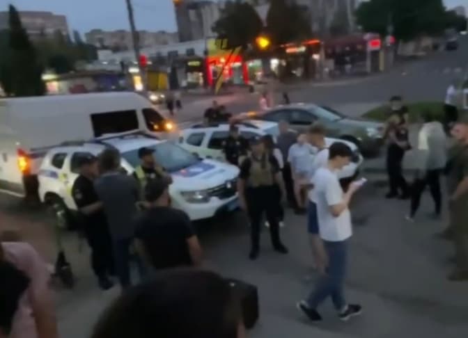 На вул. Володимира Великого у Львові відбулася стрілянина