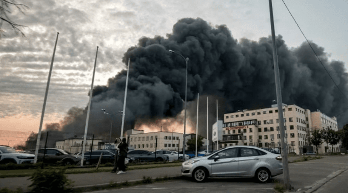 Внаслідок російської атаки пошкоджено офіс Boeing у Києві