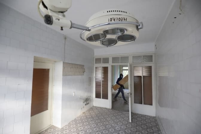 У 8-й міській лікарні готують додаткові «ковідні» ліжка та реанімацію. Як розгортають