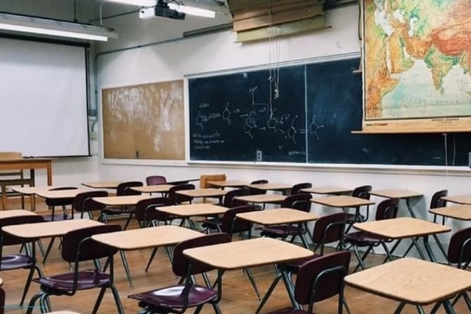 Школи Львівщини переходять на дистанційку та посолка ЄС про вступ України до Євросоюзу. Підсумки доби