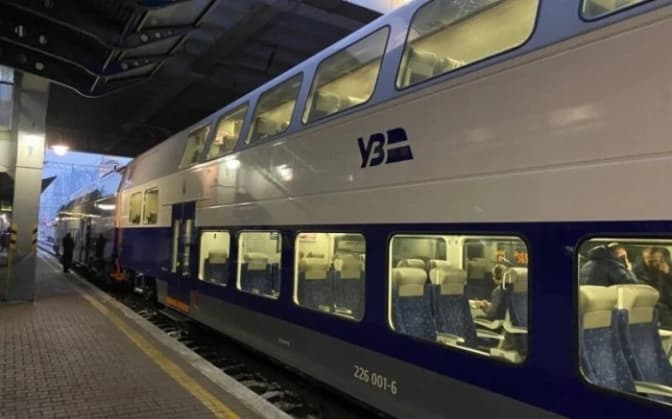 Укрзалізниця у 2026 році закупить двоповерхові вагони