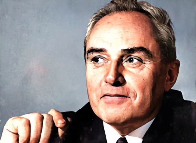 Вулицю та провулок Чаплигіна в Києві перейменовано на честь академіка Івахненка