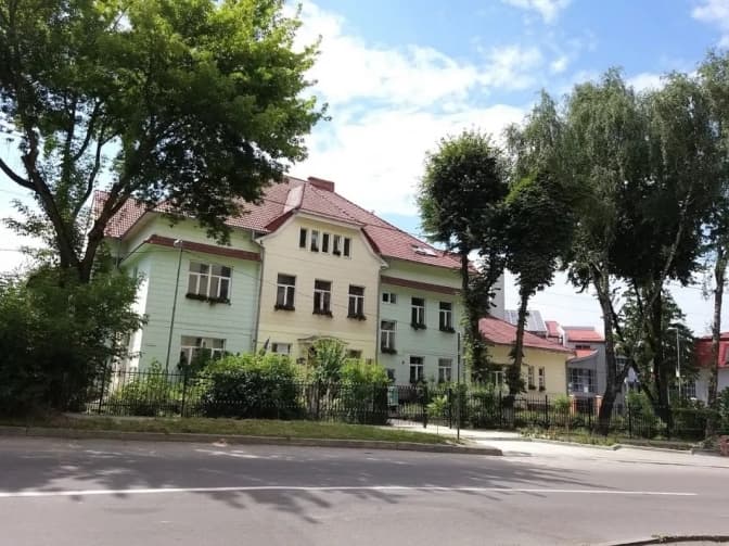 На ремонт зруйнованої росіянами львівської школи виділили 500 тисяч гривень