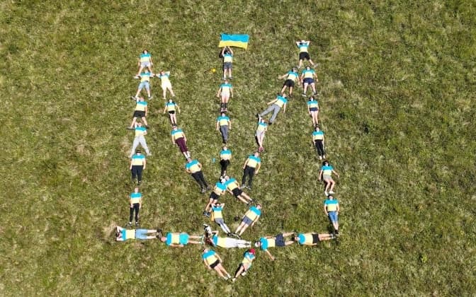 Львівські енергетики створили рекордний тризуб