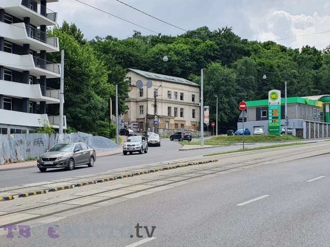 Як у Львові реорганізують рух на перехресті вулиць Стуса та Липова Алея. Фото, відео