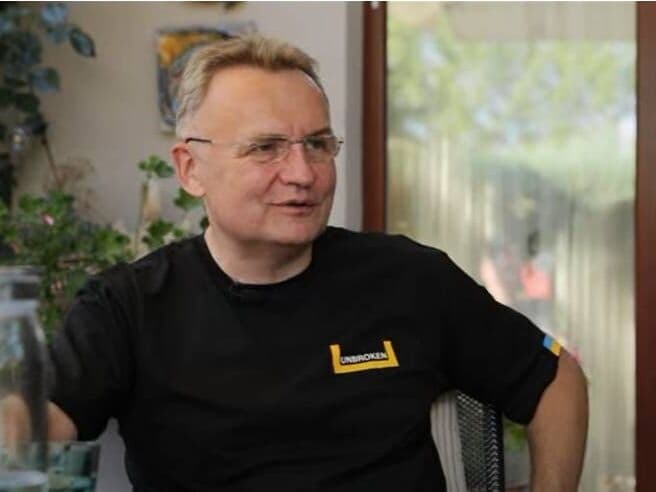 Садовий поїхав у відрядження в Ліверпуль