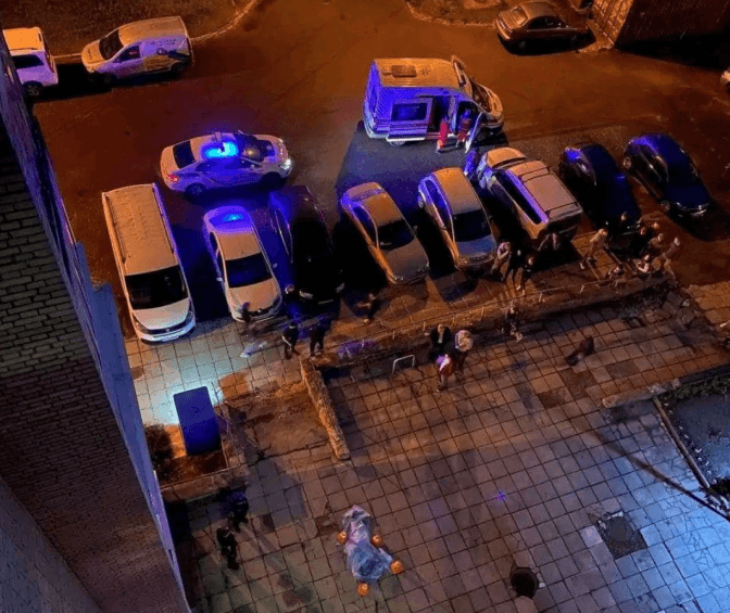 У Львові біля житлового будинку виявили тіло чоловіка