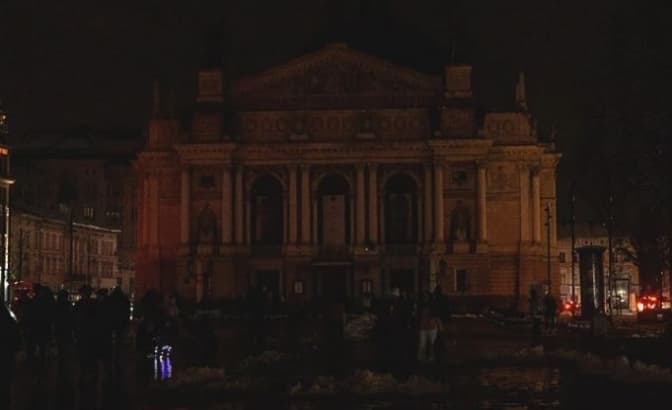 Уряд доручив ОВА та Міненерго перевірити критичні об’єкти та скоротити споживання електроенергії