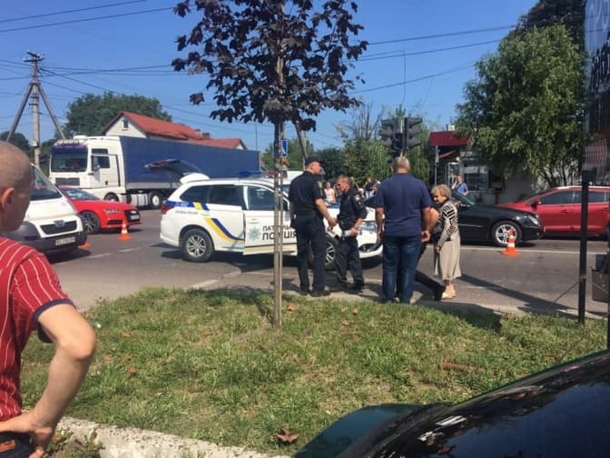 Патрульному, який збив у Львові двох жінок, повідомили про підозру