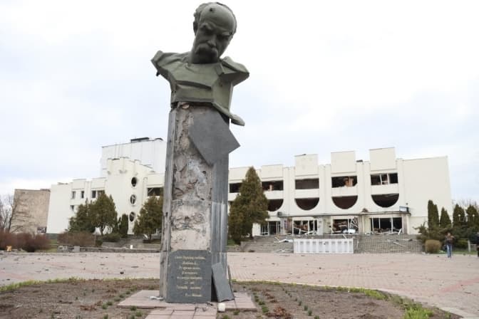 «Нескорений Тарас». Монумент Шевченка з Бородянки зобразили на пам'ятній монеті – як придбати