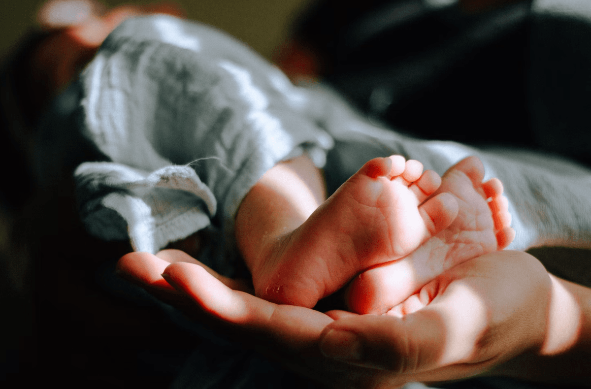 Скільки дітей-сиріт на Львівщині і хто може стати опікуном