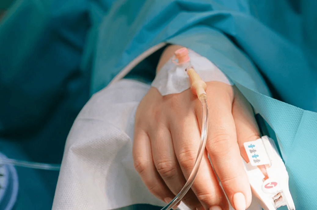 Круасан з куркою та салат Цезар. У Львові зафіксували два спалахи сальмонельозу