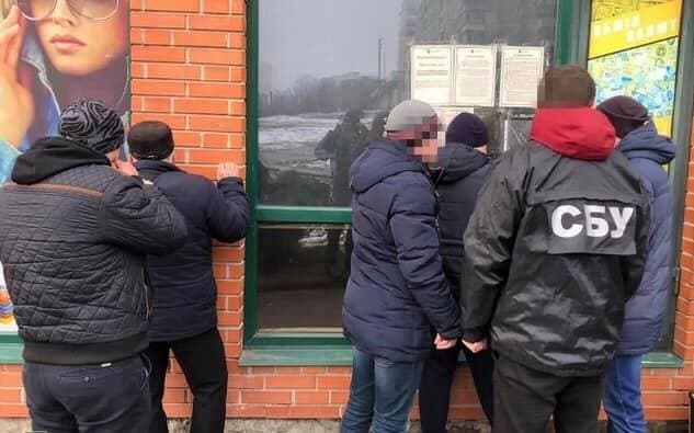 У Львові затримали на хабарі поліцейського