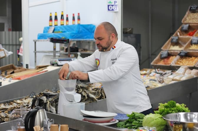 На найбільшому ринку Львова проводять безкоштовні майстер-класи відомі шеф-кухарі. Як долучитись