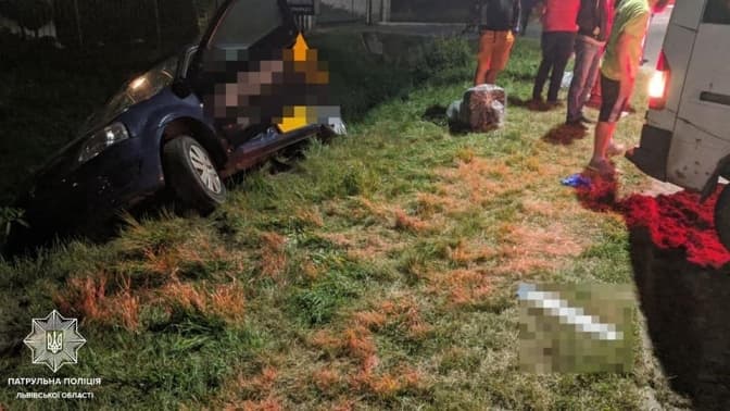 Біля Львова трапилась смертельна аварія за участі таксі. Водій був під наркотиками