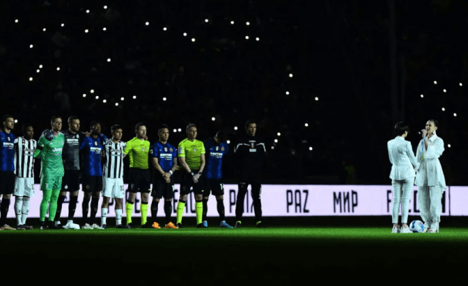 Солістка GO_A виконала антивоєнний гімн перед футбольним матчем у Турині. Відео