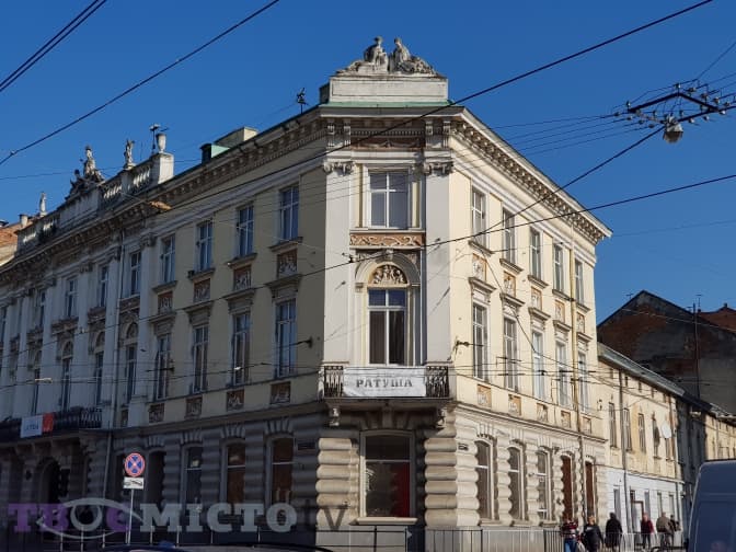 Нетуристичний Львів: будинок-перехід, вулиця пам'яті броварні та слов’янська бурса