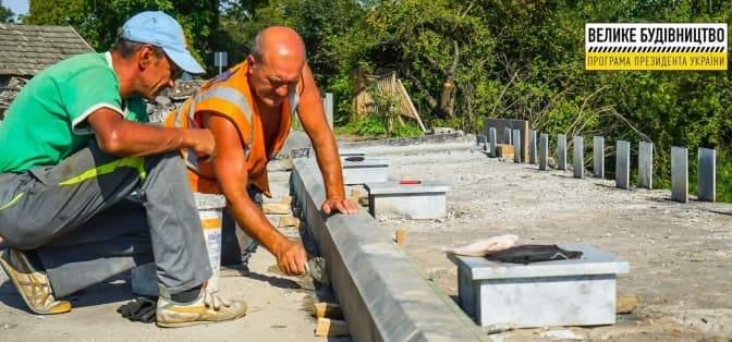 На Львівщині відновлюють 36-метровий міст через Дністер