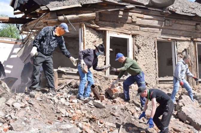 Мешканців Львівщини закликають долучитися до будівельних батальйонів для відновлення країни