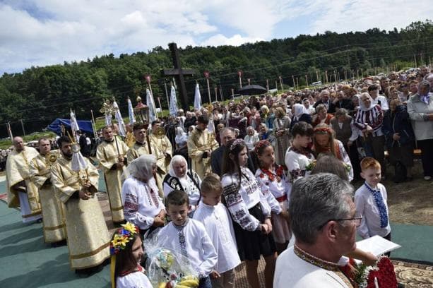Десятки тисяч вірян взяли участь у пішій прощі до Страдча. Фото дня