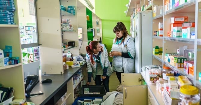 МОЗ про те, що змінилося з рецептами на ліки, та чому в Україні зростуть ціни на пальне. Підсумки доби