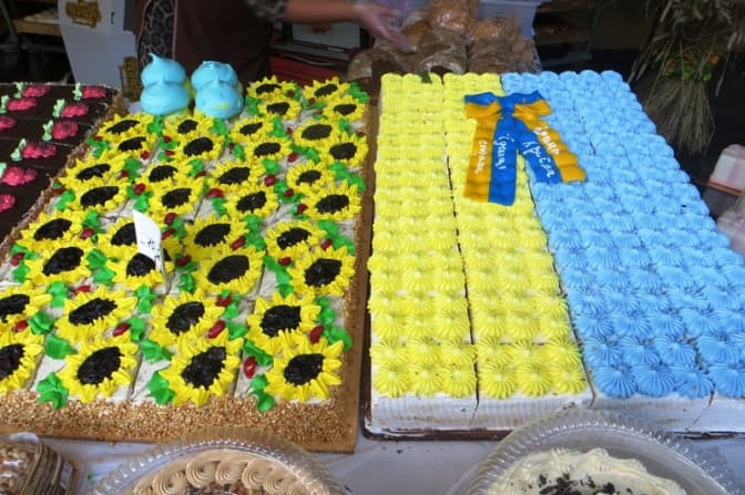 У Львові вдруге продаватимуть випічку, щоб зібрати кошти для військових