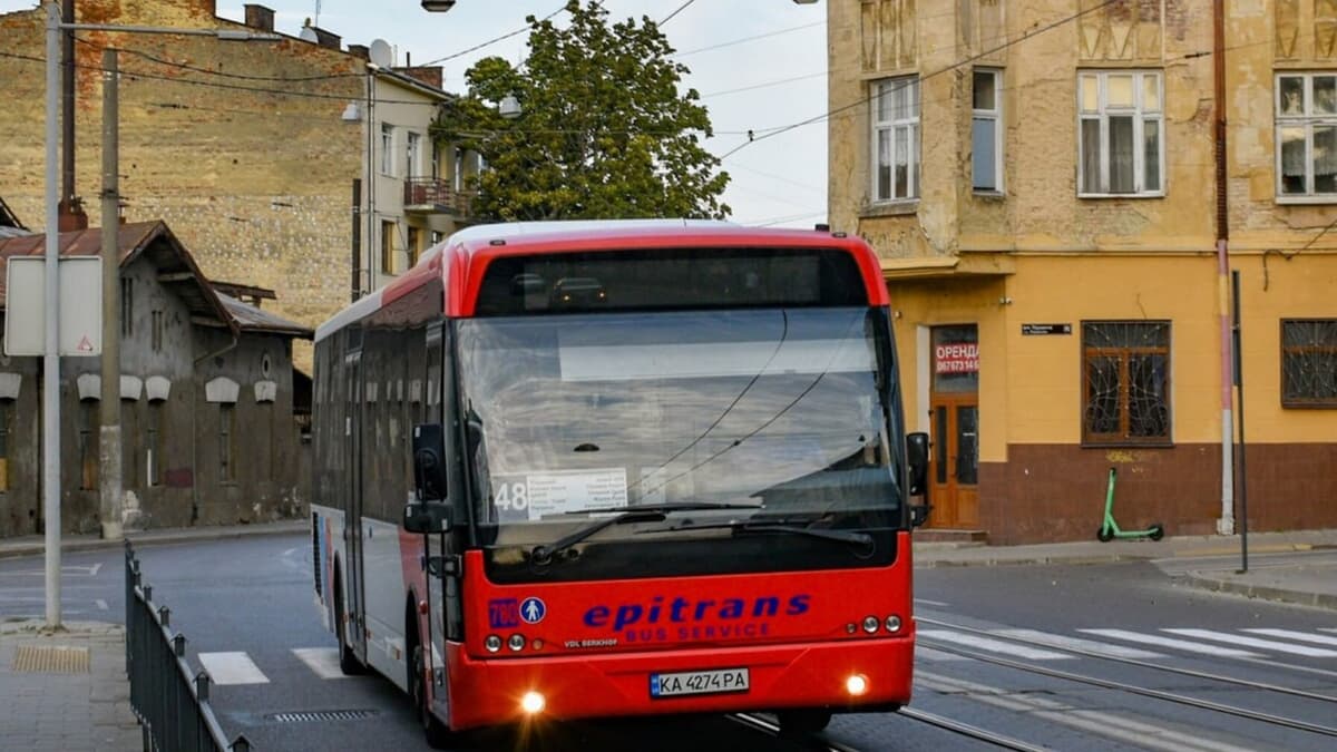 У Львові змінили маршрут одного з автобусів
