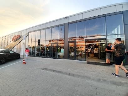 Львівська міськрада вимагає знести спірний торговий центр