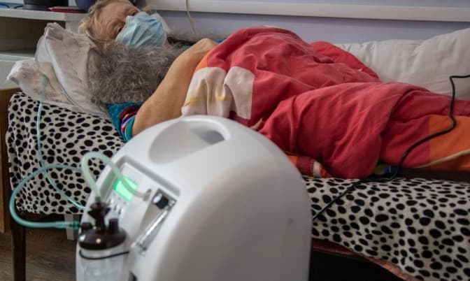 Кисневі концентратори вдома. Кому їх видаватимуть і куди звертатись