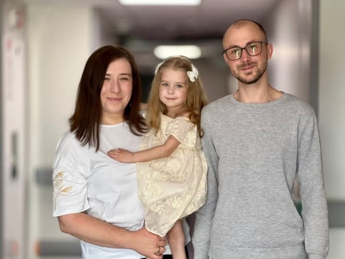 У «Охматдиті» в Києві врятували дівчинку, яка понад місяць не могла дихати самостійно