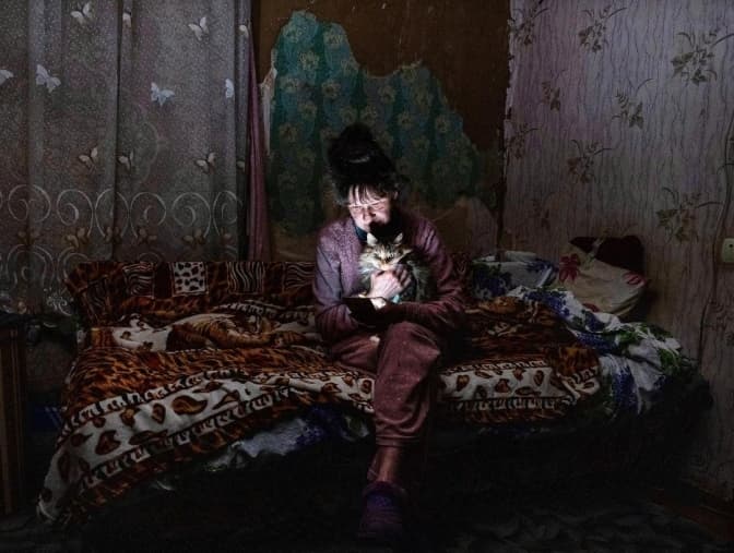 Скільки ще триватимуть аварійні відключення світла та історія танкіста, який звільняв Ізюм. Підсумки доби