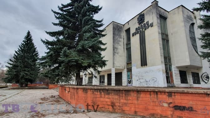 Як виглядає сьогодні Палац культури ЛОРТА, який простоював 14 років. Фото, відео