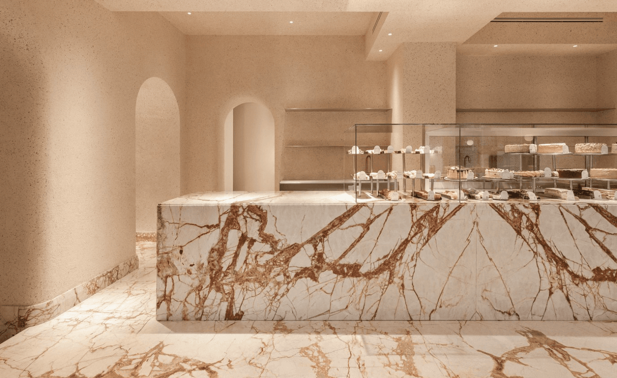 «Відвідувачів майже не було», – власники 25-річної «Цукерні» у Львові про зміну давнього інтер'єру