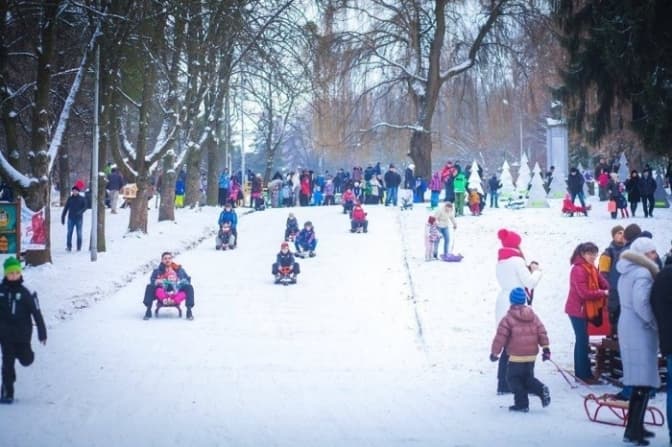 Школи і дитсадки у Львові повертаються до звичної роботи