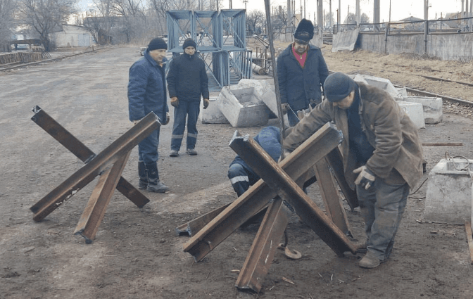 Львів’ян просять звозити метал, необхідний для протитанкових їжаків на блокпостах