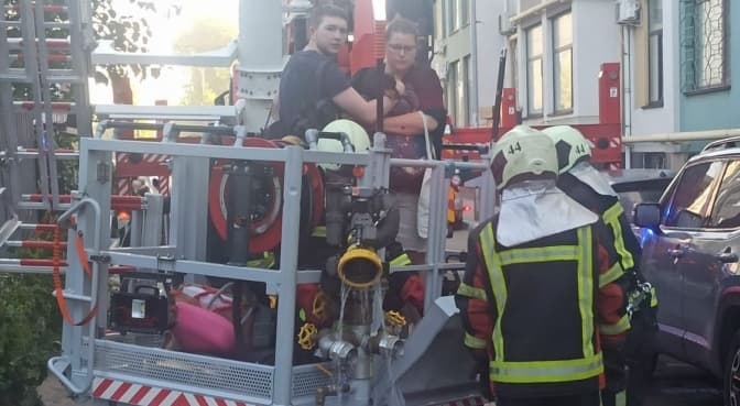 У Києві двоє людей постраждали у пожежі