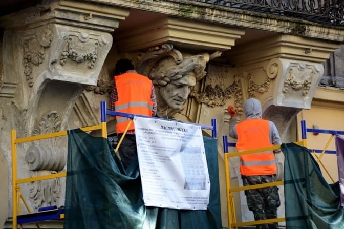 Як на Дорошенка реставрують 110-річну кам’яницю. Фото