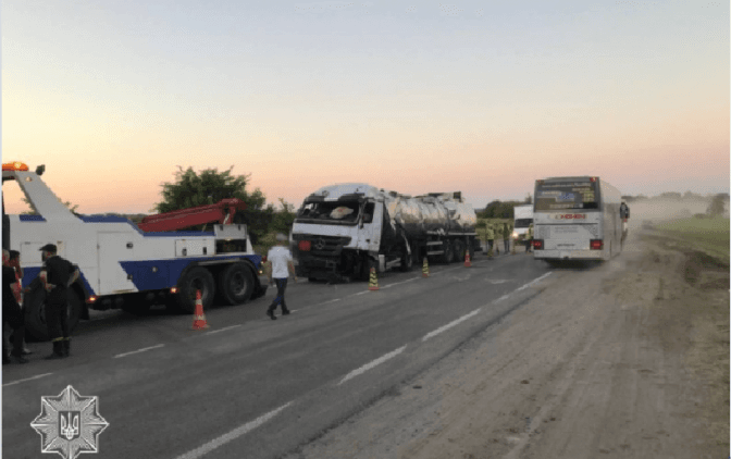 Рух на трасі Київ-Чоп, де сталася потрійна ДТП, відновили
