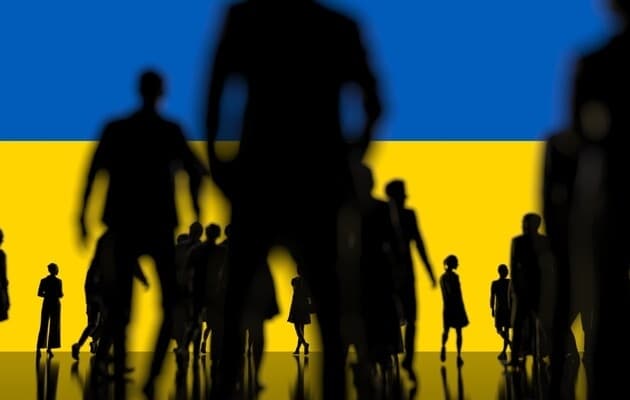 11% українців хочуть переїхати жити за кордон. Опитування